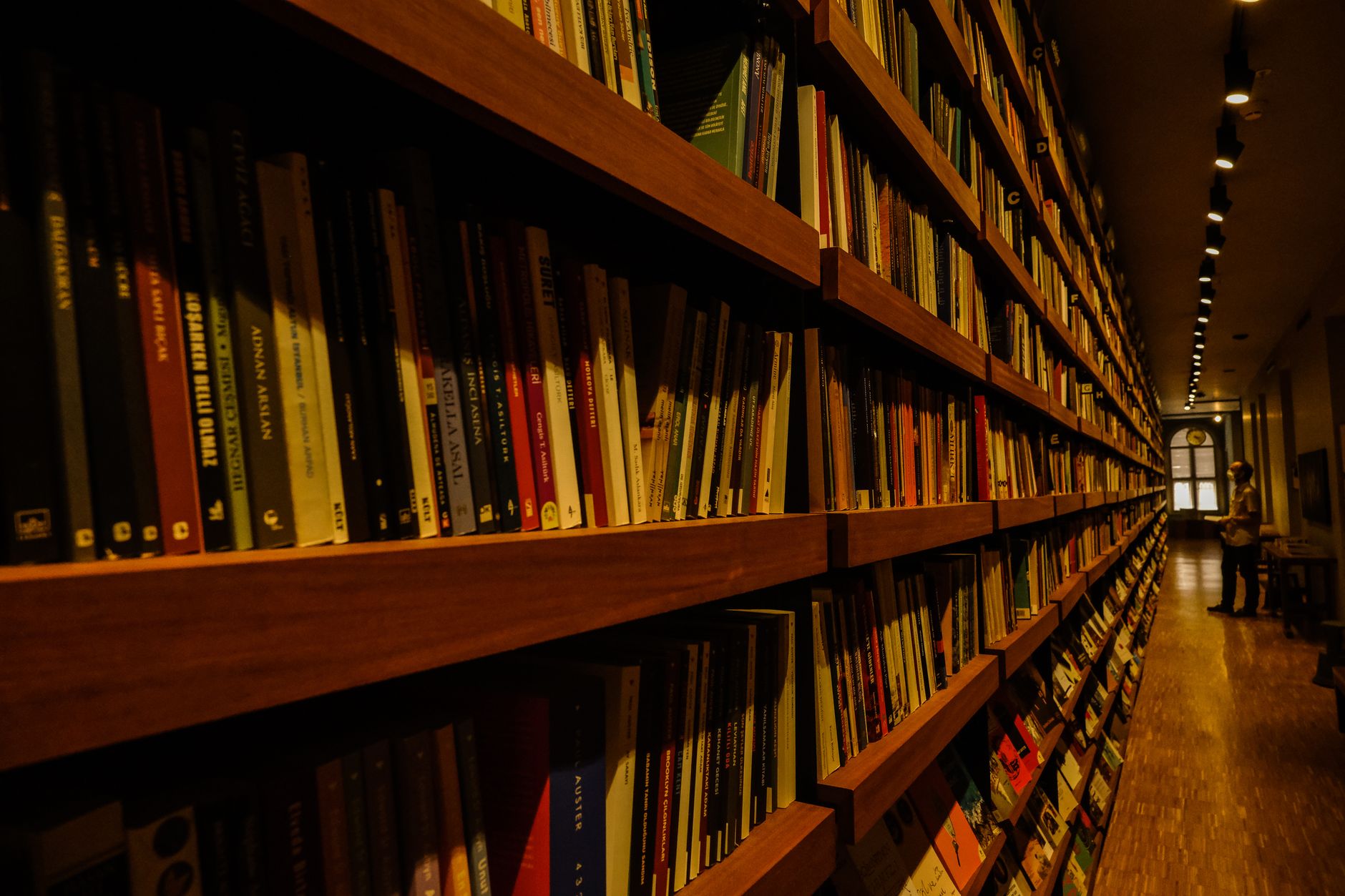 Quels sont les sentiers de lecture à emprunter pour enrichir votre culture littéraire ?