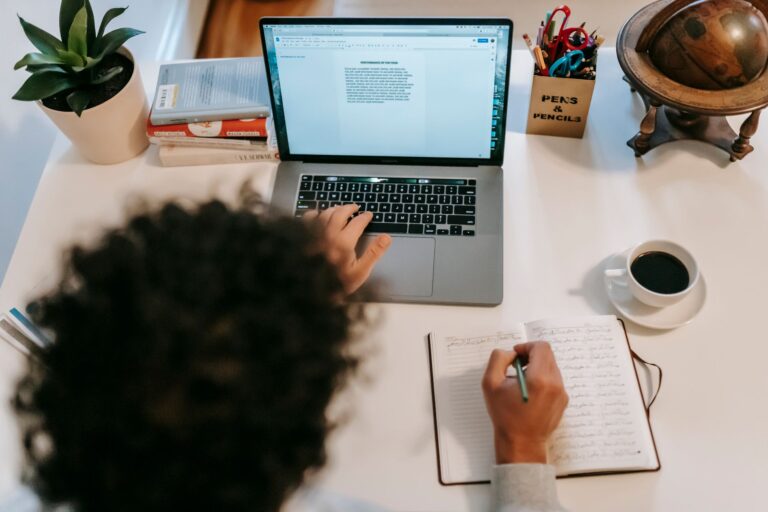 Quels récits sont explorés dans cet article de blog ?